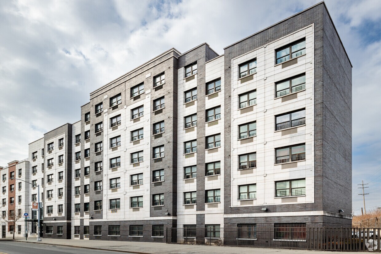 Avenida Jamaica 12911 - 12911 Jamaica Ave