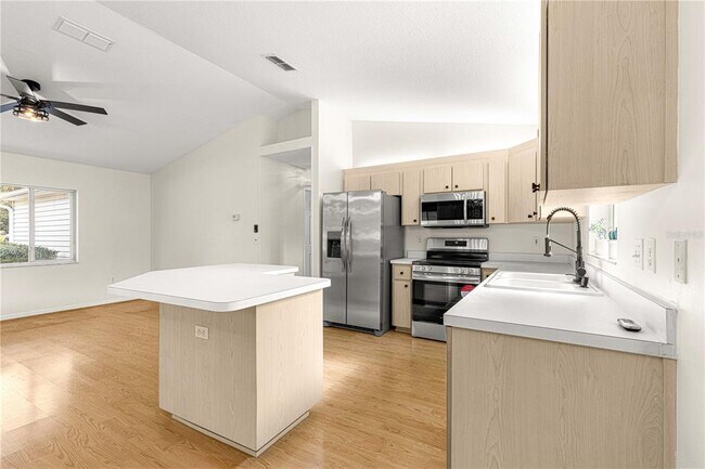 Building Photo - 11518 SW 136th Pl