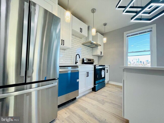 Building Photo - 2101 S Hicks St