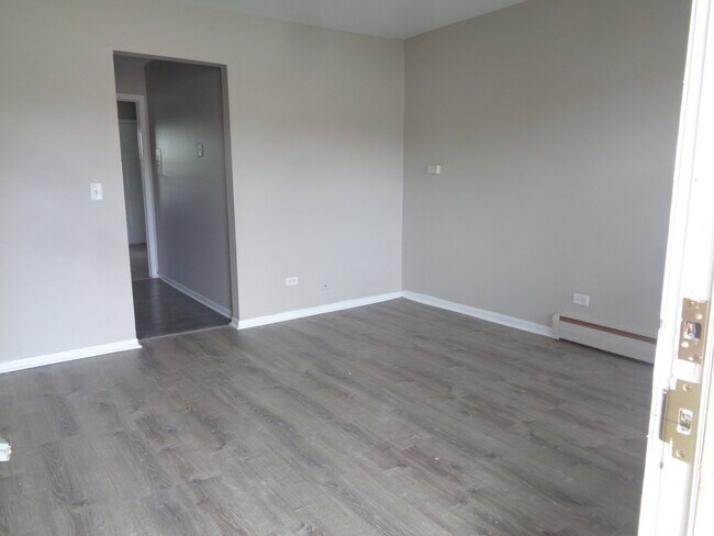 Foto del edificio - 1340 N Main St