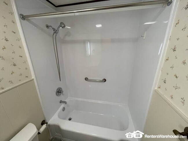 Foto del edificio - 7823 St Boniface Ln
