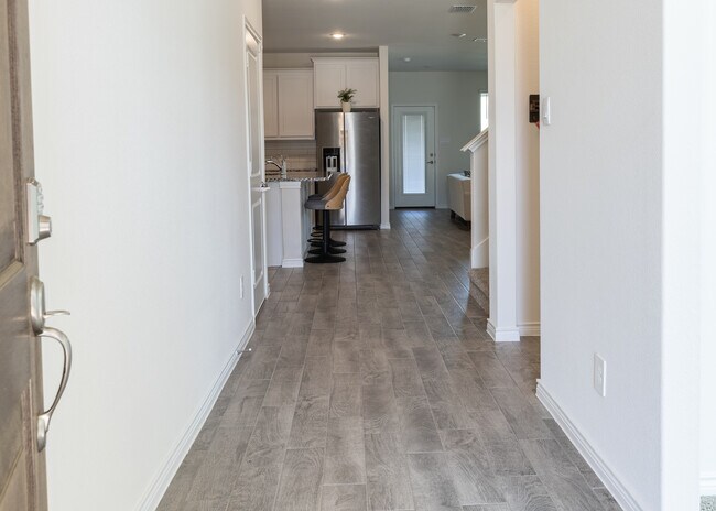 Foto del edificio - 8125 Danny Scarth Ln