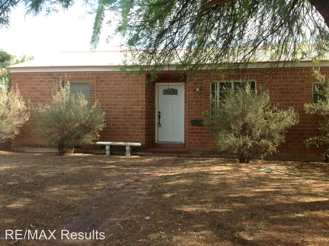 Foto principal - 1813 E Silver St