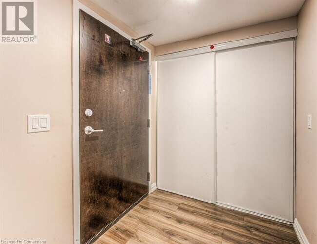 Photo du bâtiment - 778 Laurelwood Dr