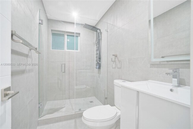 Foto del edificio - 2841 SW 24th Ter