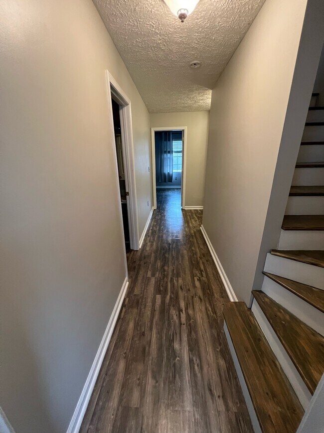 Foto del edificio - 644 Beaverview Dr