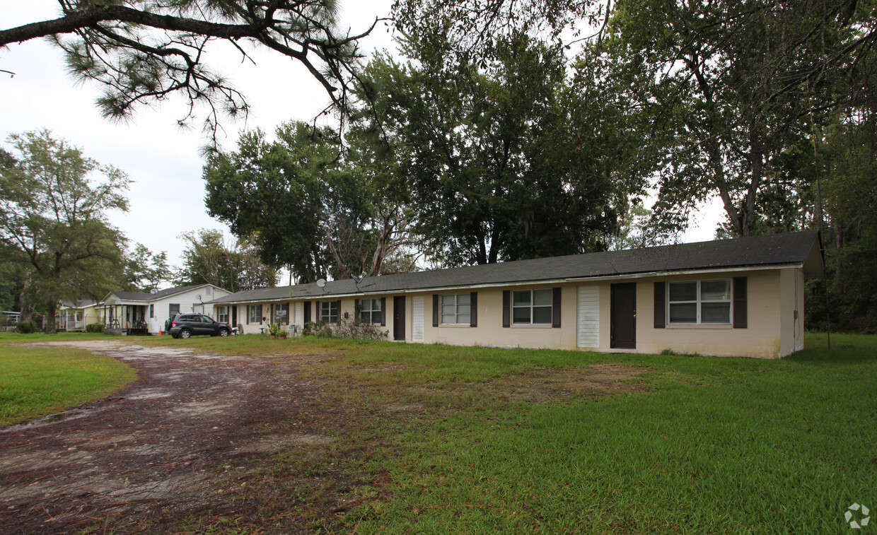 Building Photo - 18057 US Highway 301 N