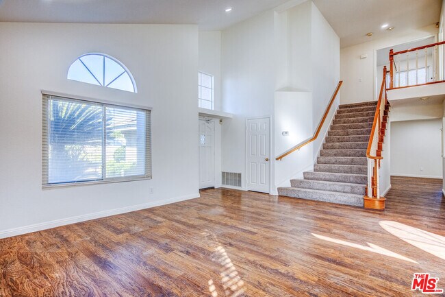 Building Photo - 6523 Westview Dr