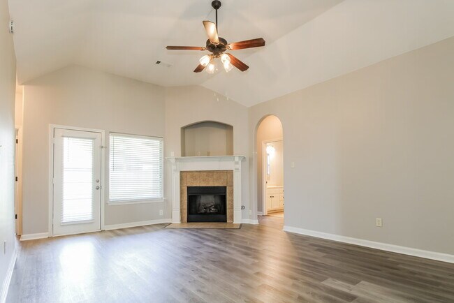 Building Photo - 225 Birch Springs Cove