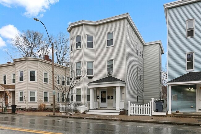Building Photo - 1283 Massachusetts Ave