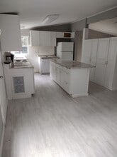 Building Photo - 3199 E Quail Ct