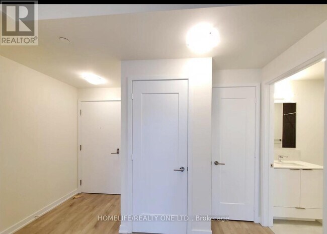 Building Photo - 28 Freeland St