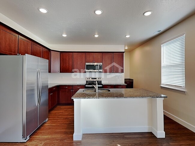 Building Photo - 2294 E Buckskin Way