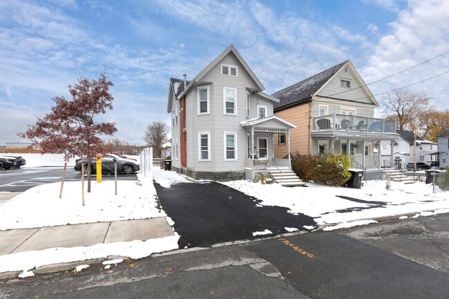Building Photo - 127 Ashworth Pl