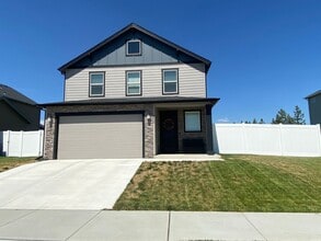 Building Photo - 8920 W Caelen Ave