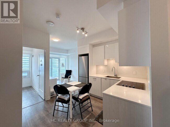 Photo du bâtiment - 195 Redpath Ave