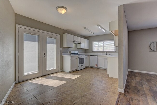 Foto del edificio - 5022 Carmel Ave