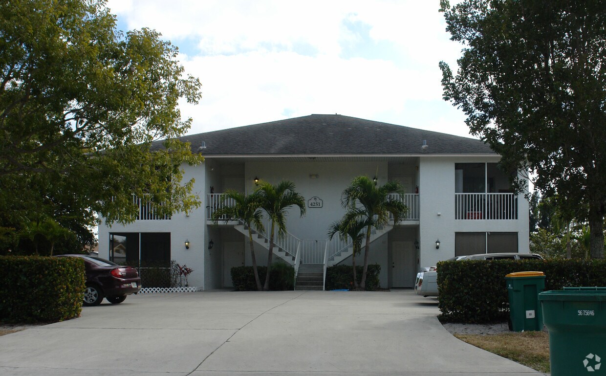Primary Photo - 4251 Gulfstream Dr