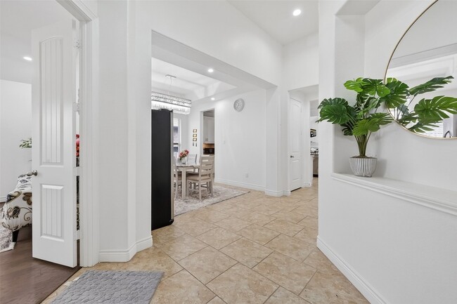 Foto del edificio - 6515 Sterling Shores Ln