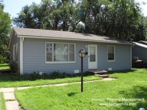 Primary Photo - 2 Bed 1 Bath Home Near Harry & SW Boulevar...