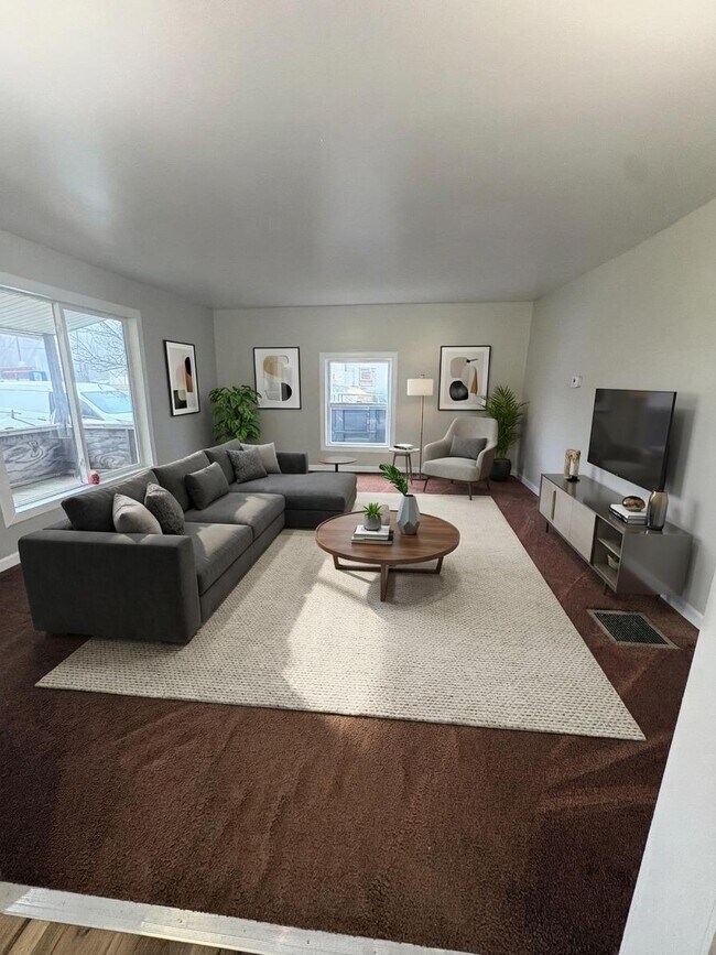 Foto del edificio - 205 S Broadway St