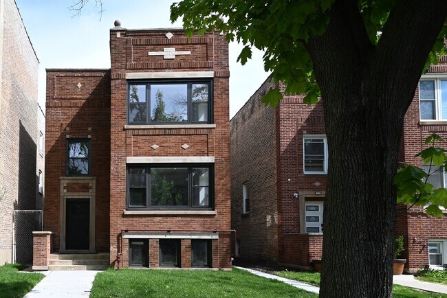 Foto del edificio - 1630 W Thorndale Ave