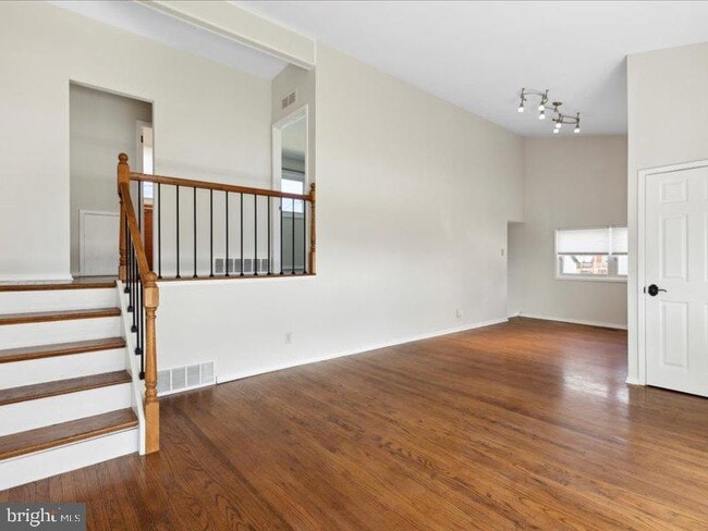 Building Photo - 437 Haywood Rd
