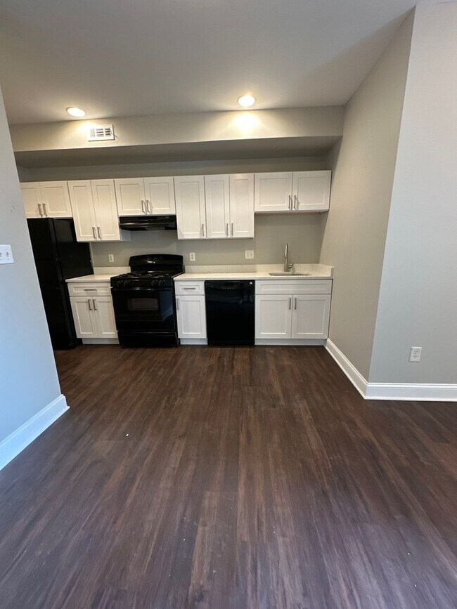 Foto del edificio - 2125 McCulloh St