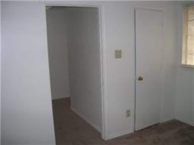 Building Photo - 4347 Rosehill Rd