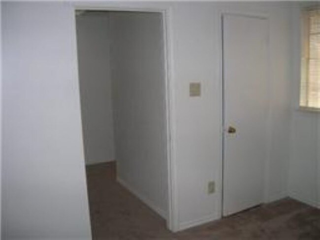 Foto del edificio - 4347 Rosehill Rd