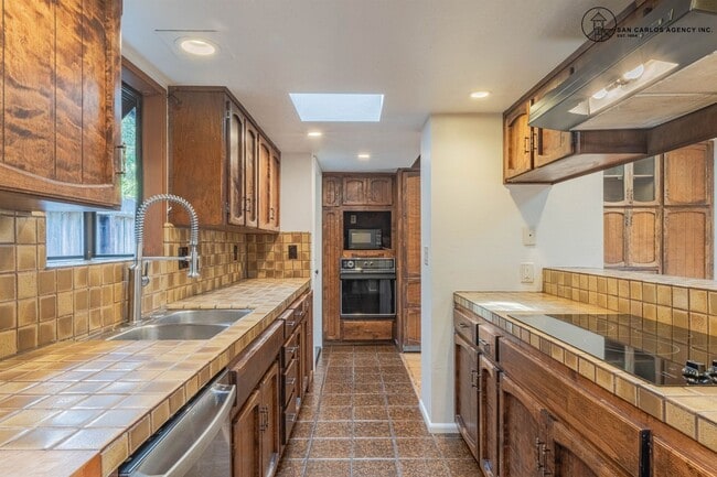 Building Photo - Three Bedroom Three Bath Home in Monterey with Ocean Views