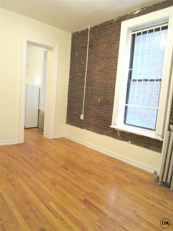 Building Photo - 273 E 3rd St