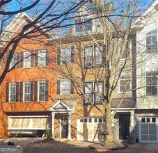 Building Photo - 5510 Glenridge Park NE