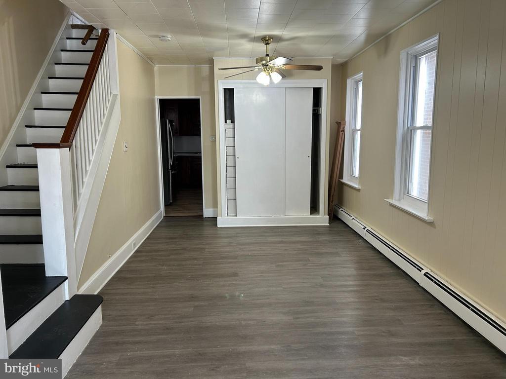 Foto principal - 640 Grand St