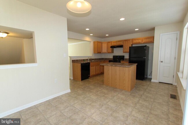 Building Photo - 18 Chillingham Ct