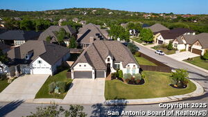 Foto del edificio - 17702 Horseman Rd