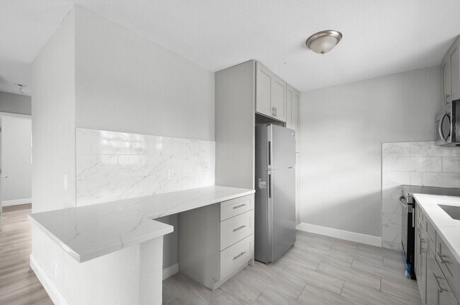 Foto del edificio - 233 7th Ct