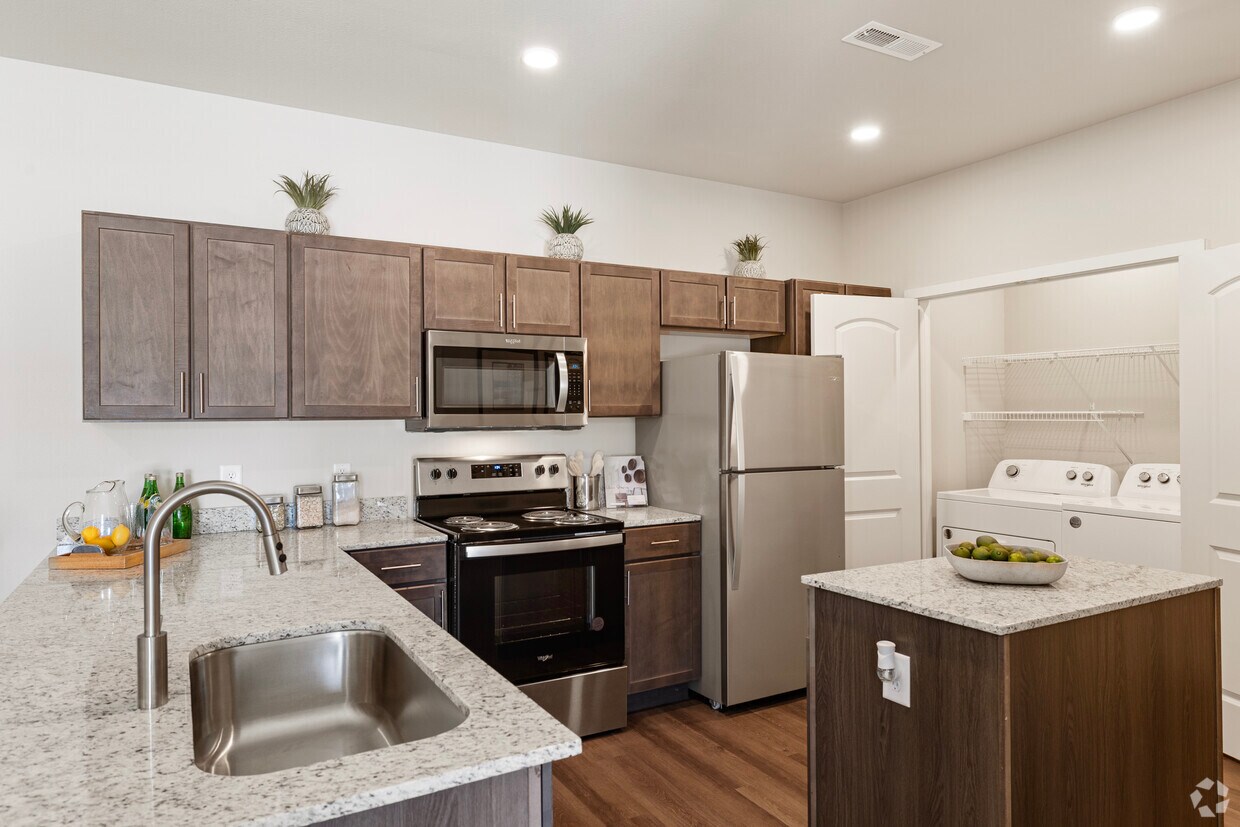 B1 - Modelo - Aventura at Hawk Ridge