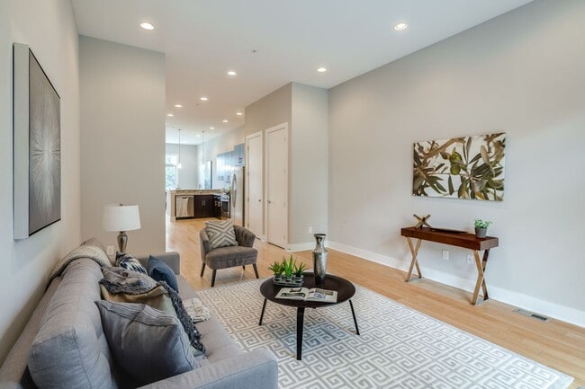 Building Photo - Northern Liberties 4 Bedroom Townhome