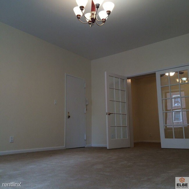 Foto del edificio - 4 br, 1 bath  - 925 8th Ave