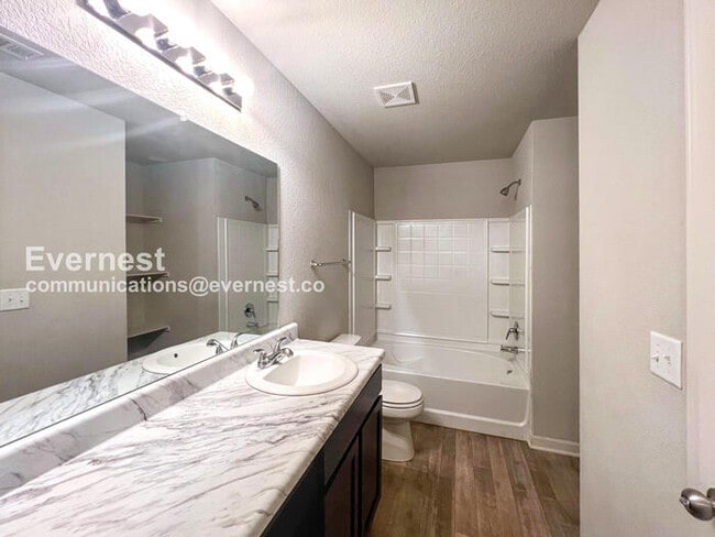 Building Photo - 3048 Emerald Pk Trl