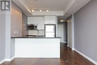 Building Photo - 66 Forest Manor Rd