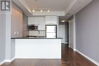 Building Photo - 66 Forest Manor Rd