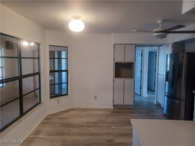 Foto del edificio - 2227 SE 26th St