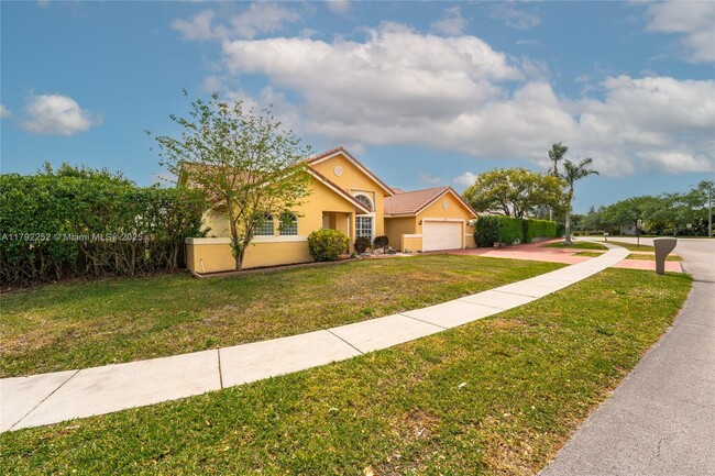 Building Photo - 1400 SW 54th Ave