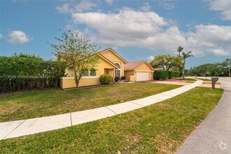 Building Photo - 1400 SW 54th Ave