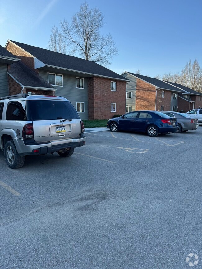 Building Photo - Country Place Apartments
