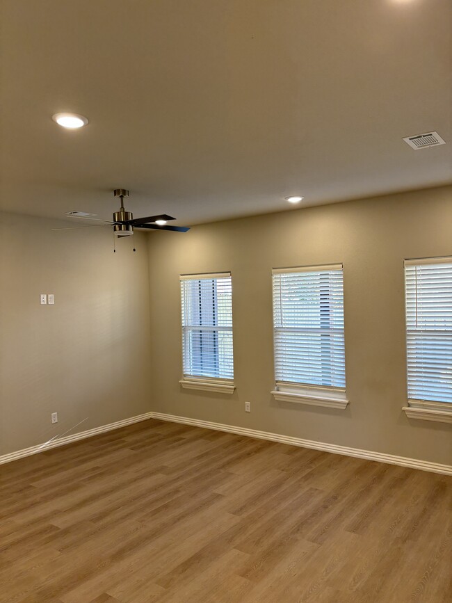 Living Room - 2611 SW Lofoten St