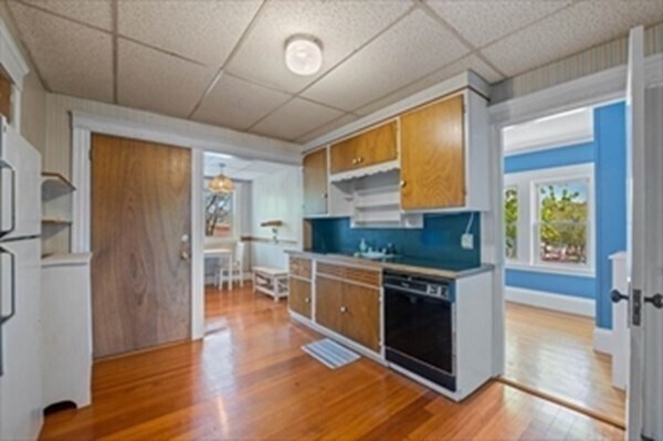 Foto del edificio - 64 Atkins Ave