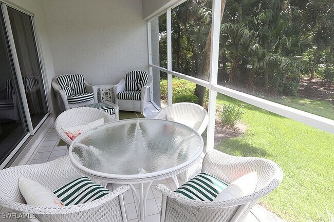 Foto del edificio - 4250 Lake Forest Dr